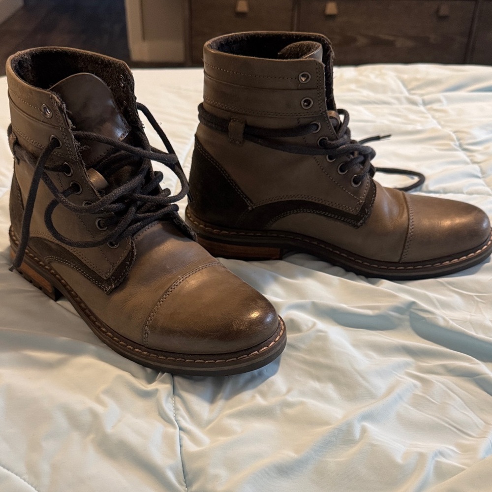 Men’s Outpost Makers Gray Leather Boots Size 8